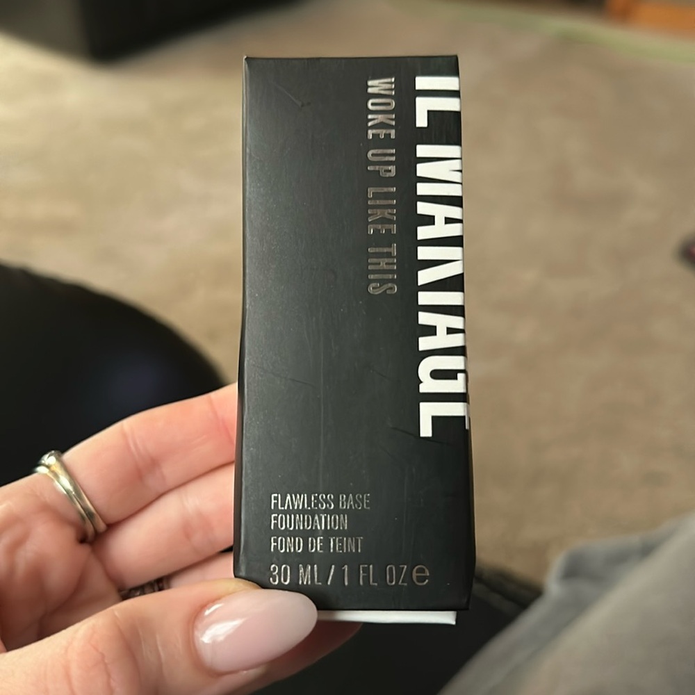 Il Makiage Woke Up Like This Flawless Base Foundation: Shade 60